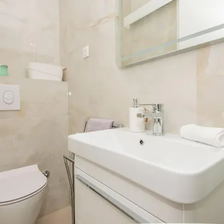 Lux App With Seaview-city Center *