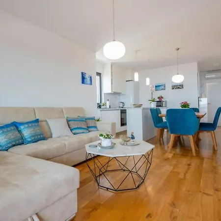 Lux App With Seaview-city Center Makarska